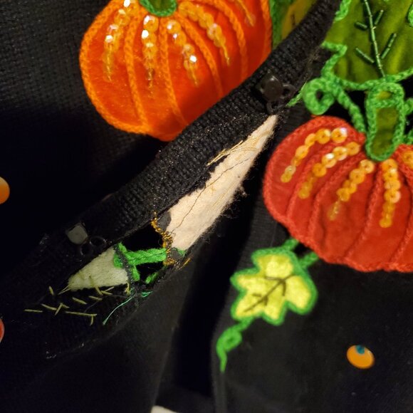 Vintage 90s Festive Pumpkin Embroidered 3/4 Sleeve Cardigan Sweater Halloween - Picture 10 of 12